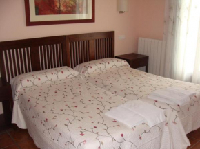 Отель Hotel Rural La Henera  Сан Хуан Де Ортега